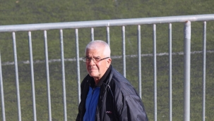 Adem Şenel vefat etti