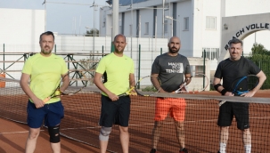 Dünya Oto Cup’da mücadele sürüyor