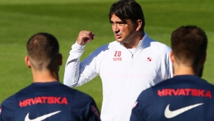 Fenerbahçe'de yeni teknik teknik direktör için aday sayısı 3’e indi.