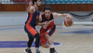 GAÜ üçüncü bitirdi: 67-52