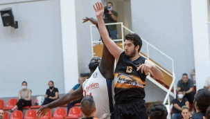 Girne’de GAÜ’nün gecesi: 76-65