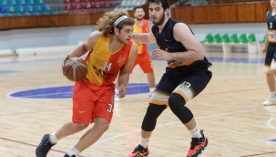 H.Soyer play-off’ta: 81-62