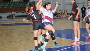Hentbol kadınlarda play-off zamanı