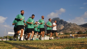 Karşıyaka yola çıktı