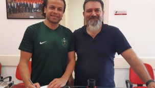 Raif imzayı attı