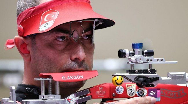 Bravo Ömer Akgün! Tokyo'da tarihi derece