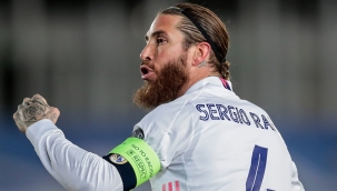 Sergio Ramos resmen Paris Saint-Germain'de