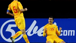 Adis Jahovic ve Eljif Elmas'a milli davet