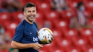 Barcelona'lı Pique Messi'nin maçlarının yayın haklarını satın aldı