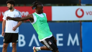 Batshuayi: Eve gidince Sergen Yalçın'ın Chelsea'ye attığı golleri izleyeceğim