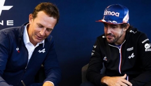Fernando Alonso Alpine'de devam edecek