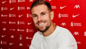 Liverpool Jordan Henderson'ın sözleşmesini uzattı