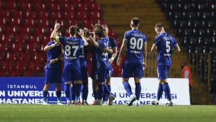 Tuzla 3 attı 3 aldı