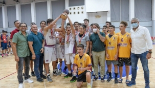 U15'İN ŞAMPİYONU YDÜ