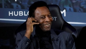 Efsane futbolcu Pele ameliyat oldu