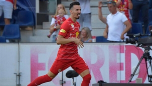 Fenerbahçe Berisha ve Meyer'i bitirdi! UEFA için kritik hamle...