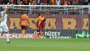 Galatasaray'da değişiklikler çözüm olmuyor