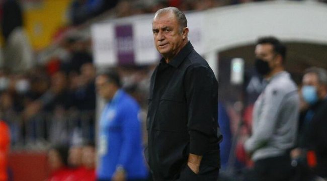 Galatasaray'da Fatih Terim sistemi değiştiriyor