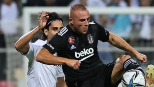 Gökhan Töre 14 pas hatası, 19 top kaybı ile oynadı