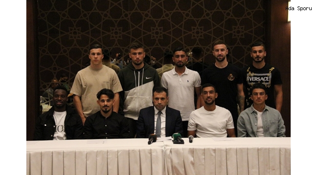 Konyaspor yeni transferlerini tanıttı