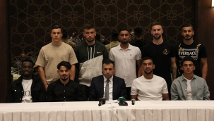 Konyaspor yeni transferlerini tanıttı