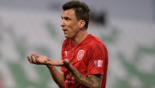 Mario Mandzukic futbolu bıraktı