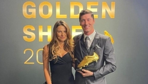 Robert Lewandowski Altın Ayakkabı'nın sahibi oldu