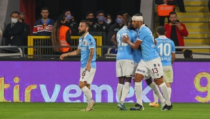 İzmir'de Fırtına Var