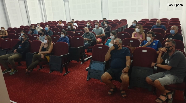 Yüzmede seminer zamanı