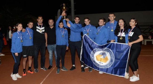 KKTC BAŞBAKANLIK KUPASI ŞAMPİYONU DAÜ