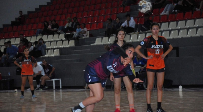 UKÜ dolu dizgin:28-17