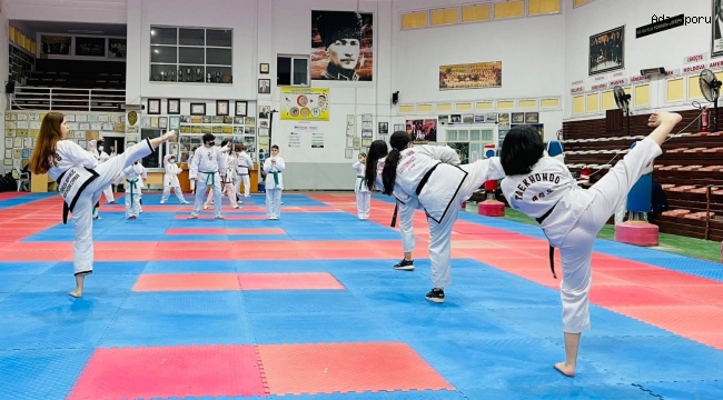 Taekwondo KarateAikidoMartialarts kuşak sınavı yapıldı