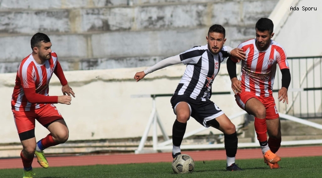 Kartal kapıyı araladı