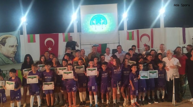Mormenekşe Futbol Akademi Onur Gecesi Yapıldı