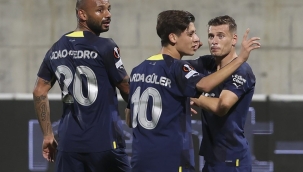 FENER, Larnaka'da turladı