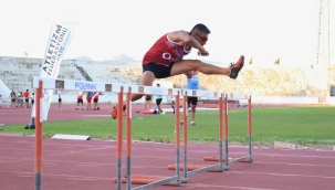 Atletizmde Atlamalar, Atmalar ve Sprint Şampiyonası düzenleniyor