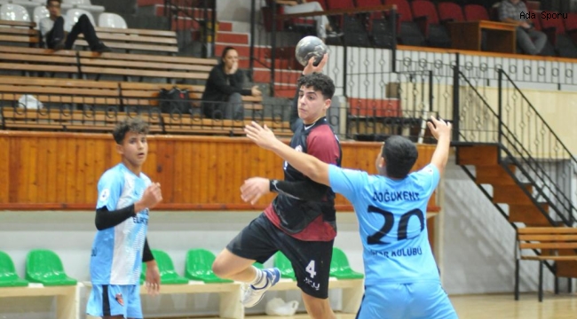 YDÜ galibiyetle başladı: 21-31