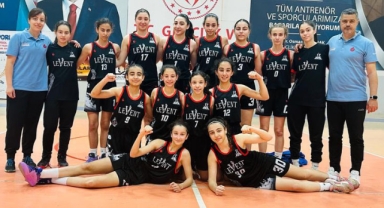 Levent grubunu lider tamamladı