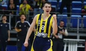 Ömer Ege sahada