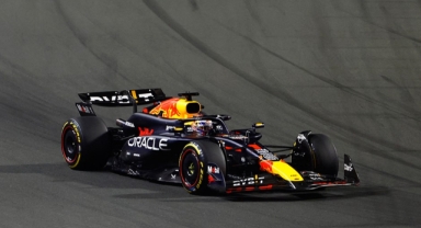 Verstappen'den ikide iki