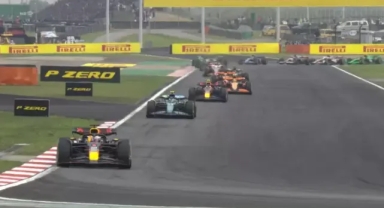 Çin GP'de kazanan Max Verstappen