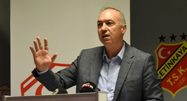 Saçma sapan istek yerine şapkayı önlerine koysunlar