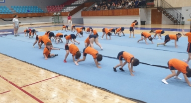 Cimnastik’te çocuk günü unutulmadı