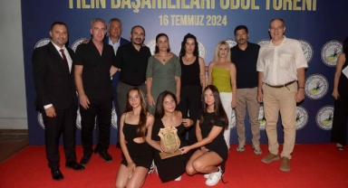 Ruso Ortaokulu, Şampiyon Melekler ödülünü gururla aldı