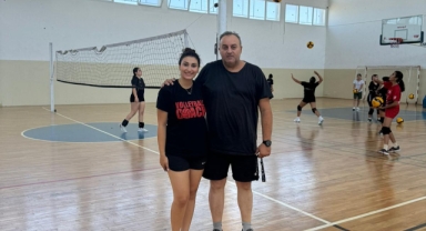 Damla Tikici’de Kemal Moral Voleybol Okulunda