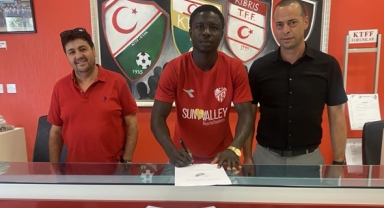 Gönyeli Elvis ile İmzaladı
