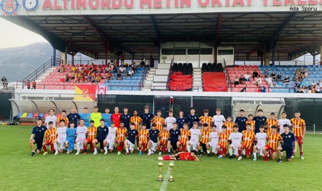 Çetinkaya İzmir’de sahaya çıktı