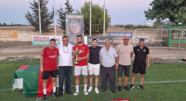 Menekşeli anı maçının galibi Mormenekşe