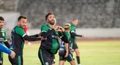 Gol atmak onun işi