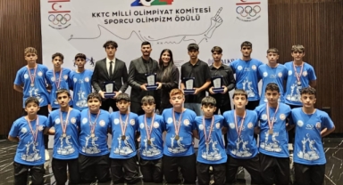 Hentbol ödüle doydu